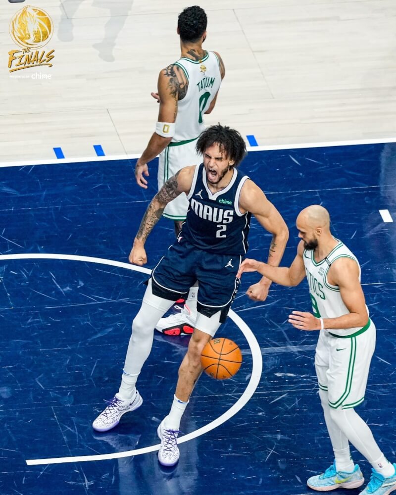 NBA獨行俠14日以122比84大勝波士頓塞爾蒂克隊。（圖取自facebook.com/dallasmavs）