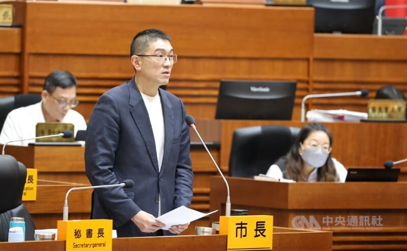 基隆市長謝國樑(前)。中央社記者王朝鈺攝 113年6月11日