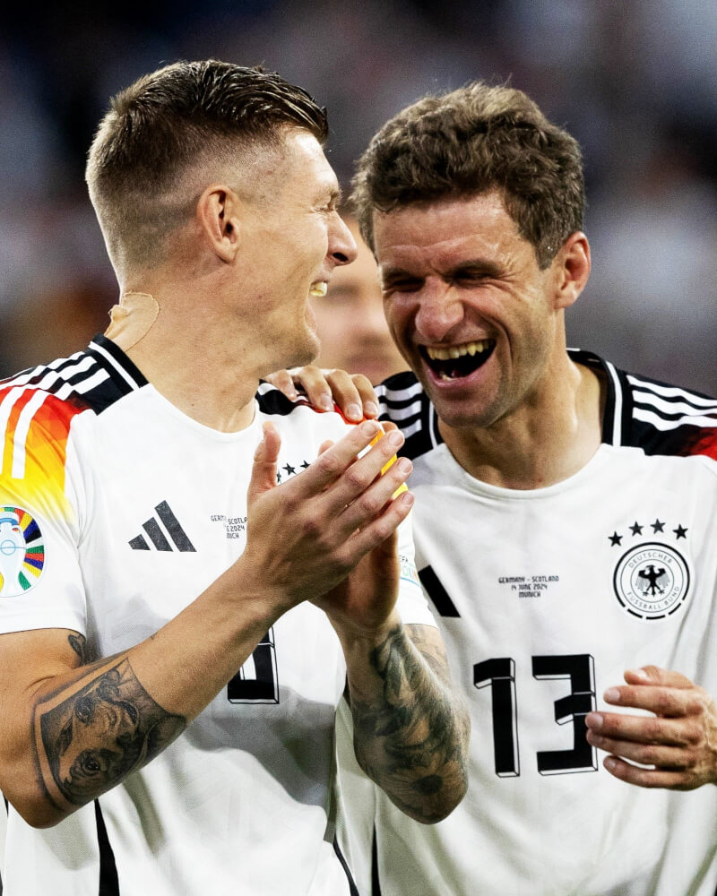 德國隊克羅斯(左)與穆勒(右)。(圖取自facebook.com/EURO2024)