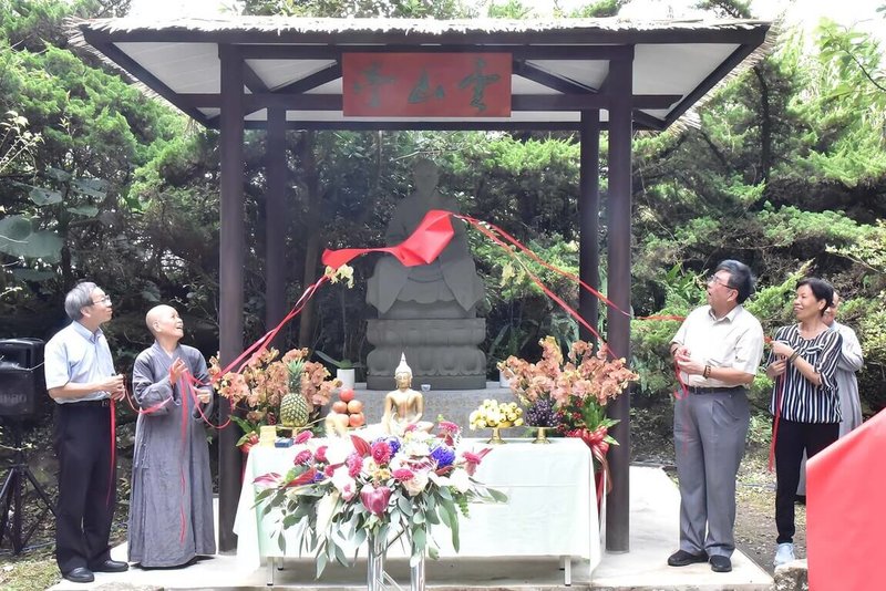 華梵大學董事長悟觀法師募款修繕「雲山亭」與「百丈寮」，雲山亭座落於學校後山的「牧牛地」，近日竣工揭牌。（華梵大學提供）中央社記者許秩維傳真 113年6月25日