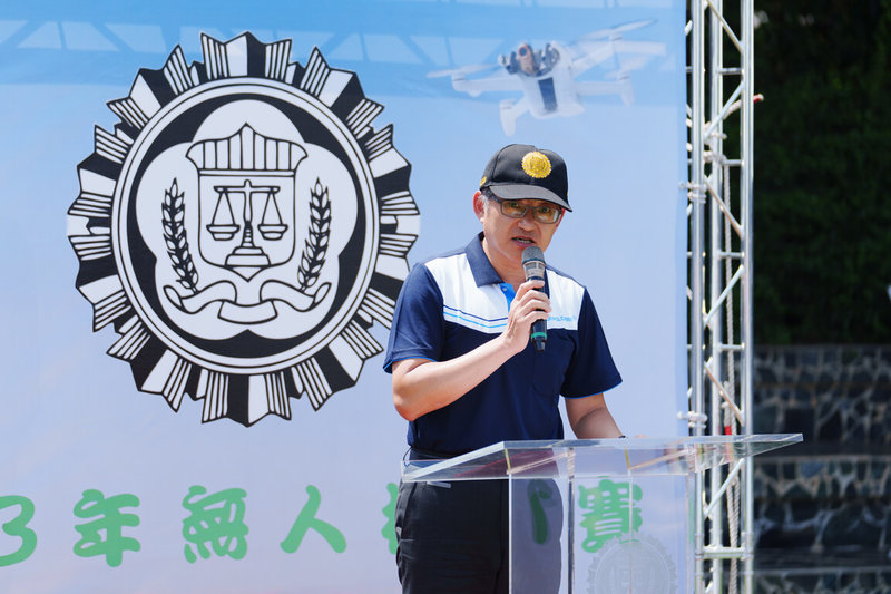 法務部調查局28日舉辦第2屆無人機競賽,局長陳白立(圖)致詞表示,調查人員須持續精進偵蒐技能,有效打擊犯罪,維護社會秩序。(調查局提供)中央社記者謝幸恩傳真 113年6月29日