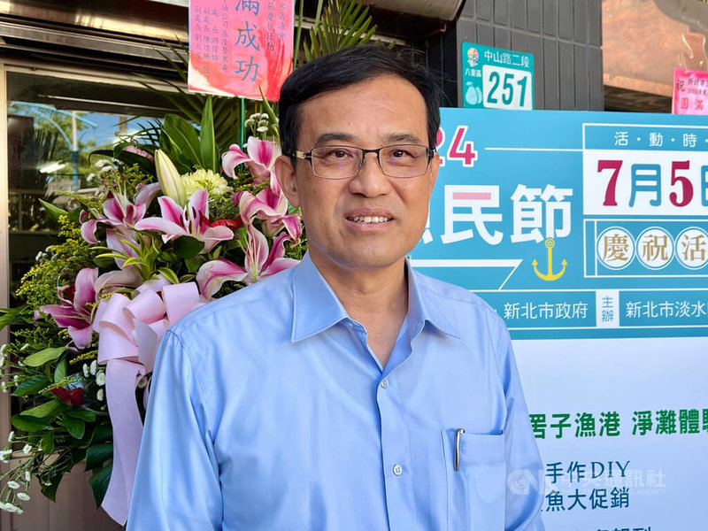 台灣漁船日前遭中國海警船扣船,5日另艘台灣漁船疑進日本海域被日本水產廳公務船取締。中華民國全國漁會總幹事林啓滄(圖)出席活動時,提醒漁民朋友在鄰接區海域作業注意安全,也呼籲政府要有積極作為,維護漁民海上權益。中央社記者楊侃儒攝 113年7月5日