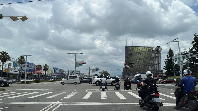 國1大雅系統交流道通車後，環中路沿線包含大雅交流道、環中中清路口行車狀況皆有改善。（台中市政府提供）中央社記者趙麗妍傳真  113年7月6日