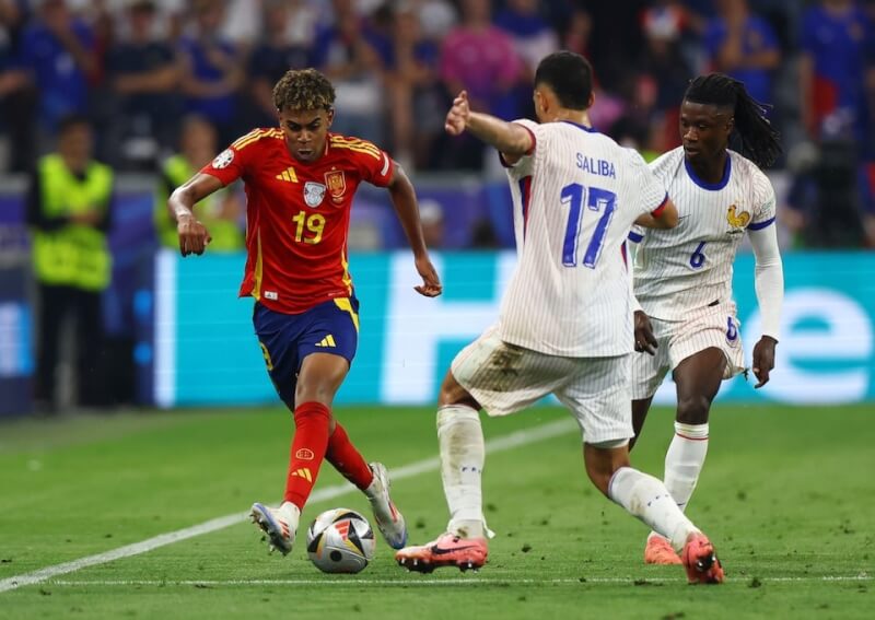 西班牙9日擊退法國，晉級2024歐洲國家盃決賽。（路透社）