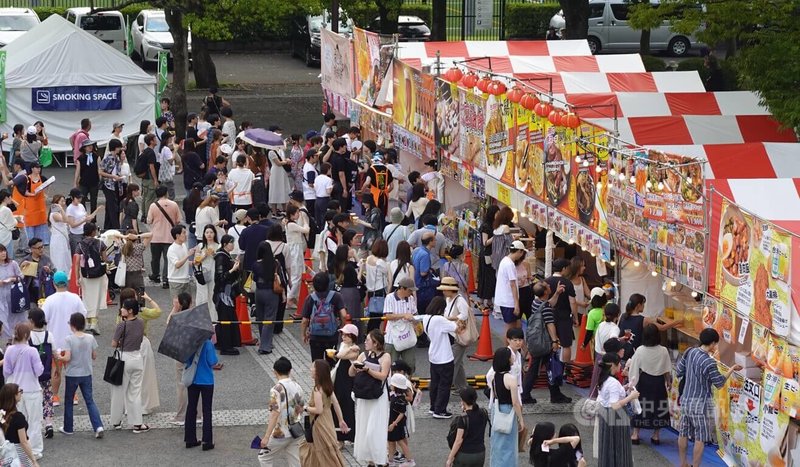 由日本華商總會主辦的「台灣FESTA」今年進入第7屆，7月26至28日在東京代代木公園舉辦，主題是讓民眾享受宛如在台灣夜市的感覺。中央社記者楊明珠東京攝  113年7月29日