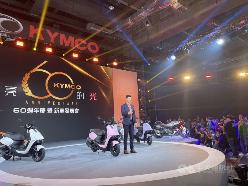 光陽(KYMCO)1日舉行60週年慶暨新車發表會,集團董事長柯勝峯表示,朝向大型電動重機的時機點,「差不多到了」,光陽逐步推動大型電動重機量產。中央社記者鍾榮峰攝 113年8月1日