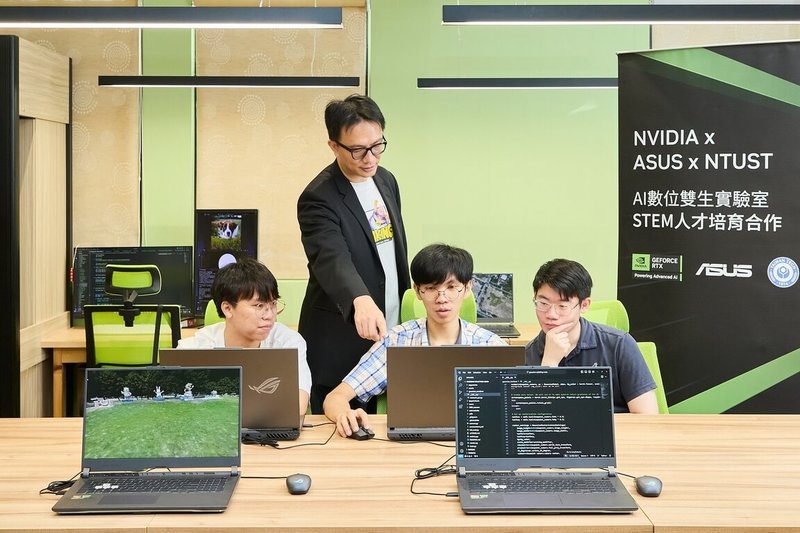 台灣科技大學宣布與輝達（NVIDIA）、華碩（ASUS）合作成立AI數位雙生實驗室，7日舉行開幕儀式，導入最先進的硬體設備和軟體平台，為學生提供符合業界標準的學習環境。（台科大提供）中央社記者陳至中台北傳真  113年8月7日