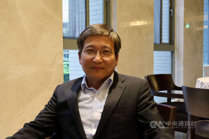 淡江大學兩岸關係研究中心主任張五岳就金門快艇一案進行分析,表示雙方都要考慮在沒有互信、直接溝通對話管道下,要如何創造常態、雙向、多元的交流,並確保人民權益可以得到合理保障。中央社記者謝怡璇攝 113年8月8日