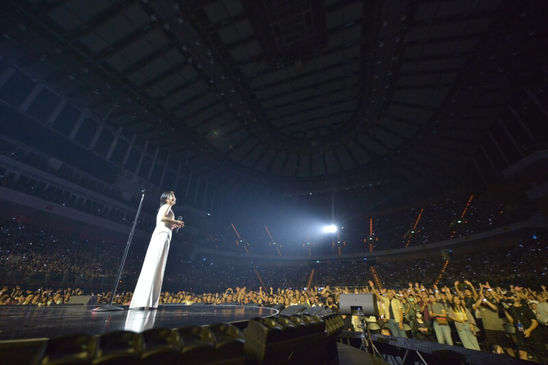 宇多田光10日在台北小巨蛋舉辦HIKARU UTADA SCIENCE FICTION TOUR演唱會,並多度以中文跟歌迷互動。(大鴻藝術BIG ART、超級圓頂SUPER DOME、攝影cherry chill will.提供)中央社記者王心妤傳真 113年8月10日