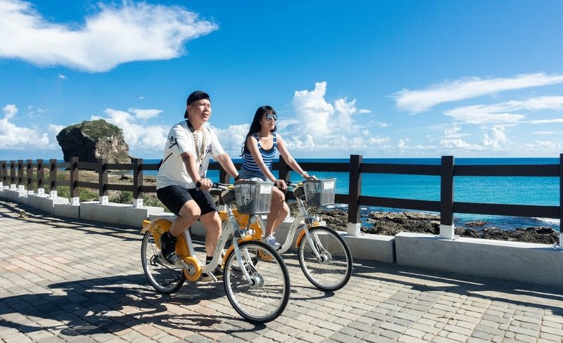 屏東YouBike租賃站總站數1日達130站，除達目前階段性設站目標外，累積騎乘人次也在7日突破200萬人次，官網舉辦活動，到恆春鎮租賃YouBike可抽好禮。（屏東縣政府提供）中央社記者李卉婷傳真  113年8月12日