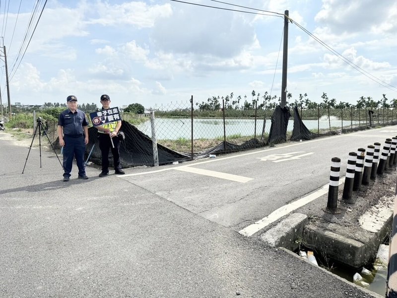 屏東縣警察局里港分局規劃19至25日，將執行無號誌路口執法專案，以提升路口行車安全。（里港分局提供）中央社記者李卉婷傳真  113年8月14日