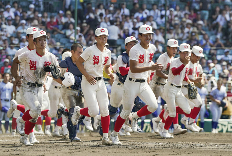 日本年度高中棒球盛會夏季甲子園登場，智辯學園高校晉級8強。（共同社）