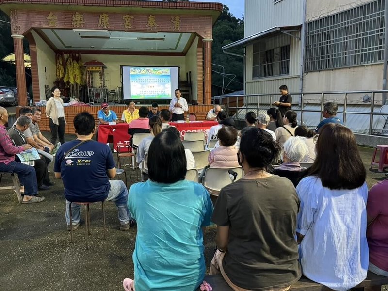 高雄市六龜區頂荖濃土石流潛勢溪流，歷年多次颱風發生土石流，高市水利局擬透過劃定特定水土保持區解決當地多年受土石流災害影響困境，21日召開公聽會，向居民說明。（高雄市水利局提供）中央社記者林巧璉傳真  113年8月23日