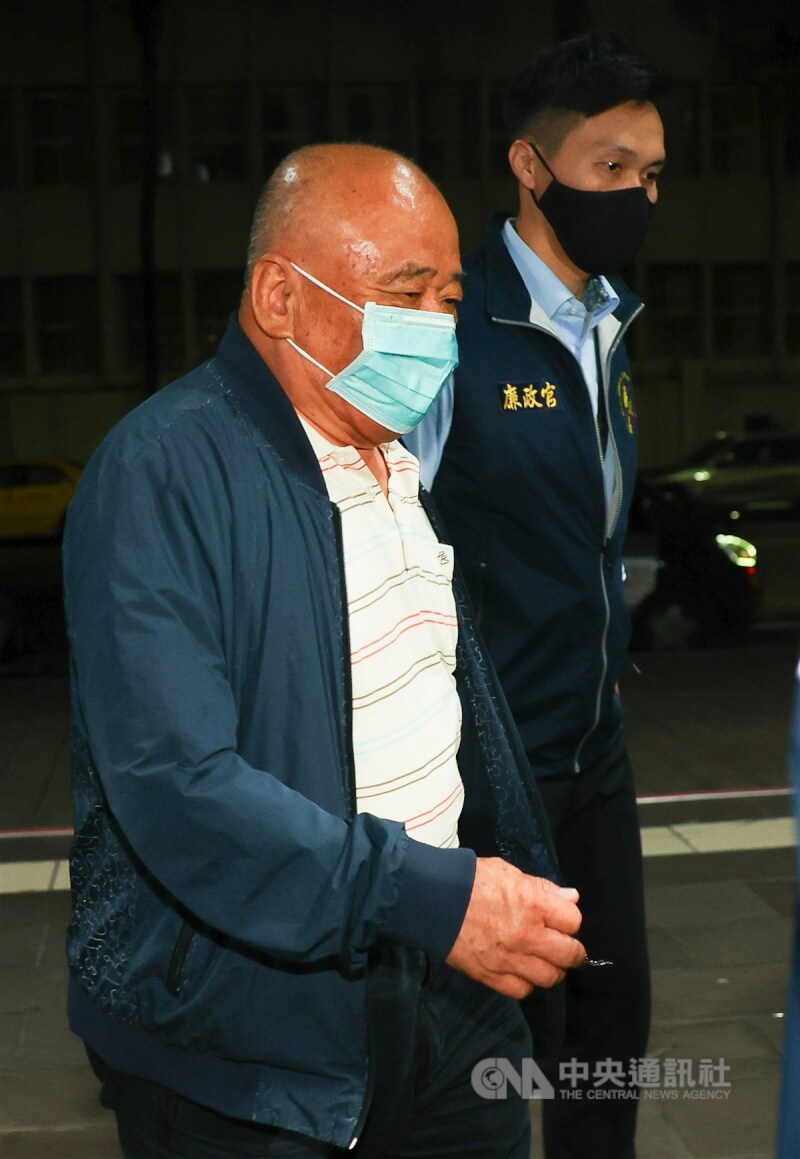 台北地檢署偵辦京華城案,發現陳情過程疑涉賄賂,28日以被告身分約談北市議員應曉薇助理吳順民(前),訊問後吳順民遭聲請羈押禁見。中央社記者王騰毅攝 113年8月29日