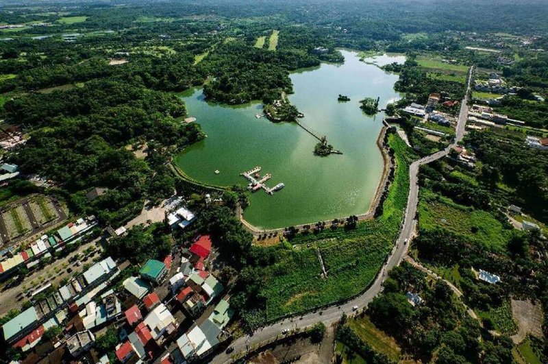 台南市新化區虎頭埤風景秀麗，生態豐富，市府持續挹注經費，將改善環境及優化設施，打造綠色生態環教場域，並將以民間自提BOT方式招商興建空中纜車系統，初步規劃4處場站，全長約2公里。（台南市政府提供）中央社記者張榮祥台南傳真  113年9月10日