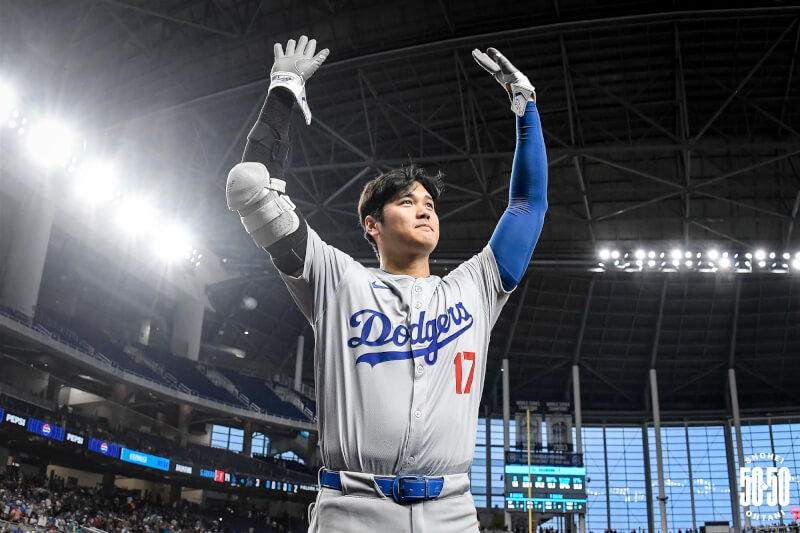 美國職棒大聯盟MLB洛杉磯道奇隊日籍球星大谷翔平19日創下單季「51轟51盜」歷史性紀錄。（圖取自x.com/Dodgers）