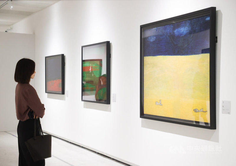 國立歷史博物館13日起推出特展「他者.他方:常玉與旅法藝術家的巴黎跫音」,適逢週末假日,21日下午不少民眾到場參觀。中央社記者謝佳璋攝 113年9月21日
