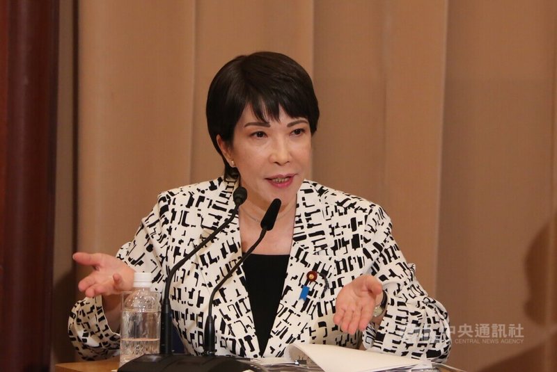 日本執政黨自民黨總裁選舉9名候選人當中,63歲的經濟安全保障擔當大臣高市早苗是否會成為日本首位女首相,備受關注。高市從政逾30年,這是她二度參選自民黨總裁選舉,她政治立場保守、親台灣。圖為9月14日高市出席自民黨總裁候選人辯論會。中央社記者楊明珠東京攝 113年9月27日