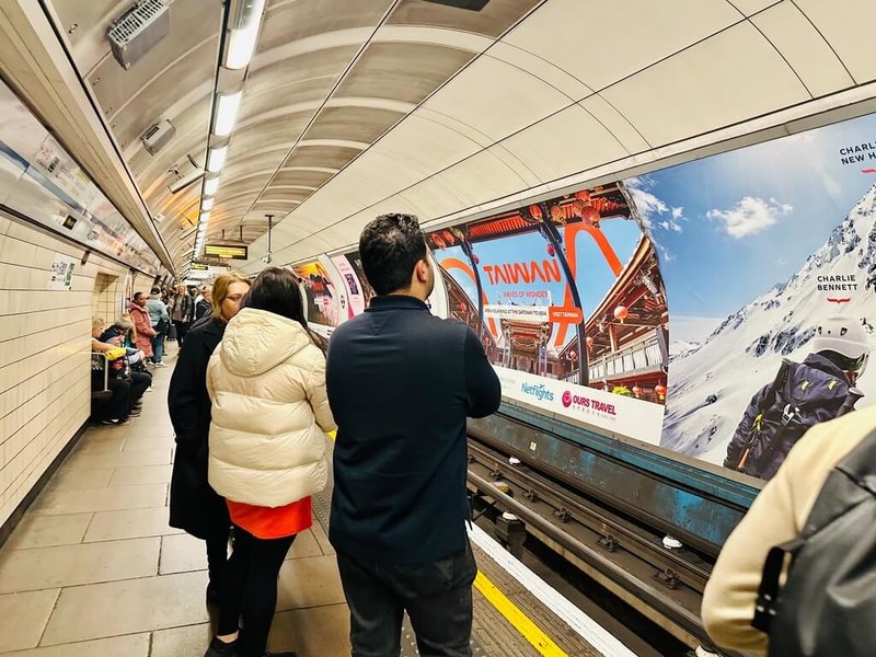 據觀光署統計,英國目前是台灣觀光旅遊在歐洲的最大客源。觀光署5月推出台灣觀光新品牌概念TAIWAN- Waves of Wonder,8月在倫敦啟動首場海外宣傳後,9月加碼在倫敦地鐵站發動宣傳攻勢。(觀光署駐倫敦辦事處提供)中央社記者陳韻聿倫敦傳真 113年10月2日