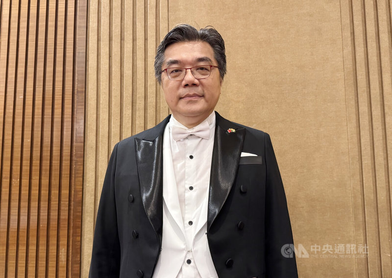 台北愛樂文教基金會執行長丁達明表示,這次來到過去了解不深的文明古國印度,並與當地的音樂團體合作演出,一起唱台灣歌謠、西方作品,十分令人期待。中央社記者李晉緯新德里攝 113年10月2日