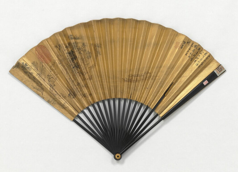 故宮南院「翰墨空間-故宮書畫賞析」新展8日登場,以古代書畫中的朋友為發想,精選院藏書、畫、器物計27組件,其中明代張靈「赤壁」是一面扇作,寫意了蘇軾文學作品「赤壁賦」泛舟湖上之景。(故宮南院提供)中央社記者蔡智明傳真 113年10月8日