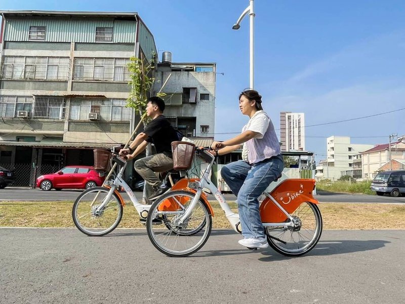 高雄市交通局15日表示，將再投入1300輛YouBike 2.0E電動輔助自行車，盼吸引更多民眾使用。（高雄市交通局提供）中央社記者蔡孟妤傳真 113年10月15日