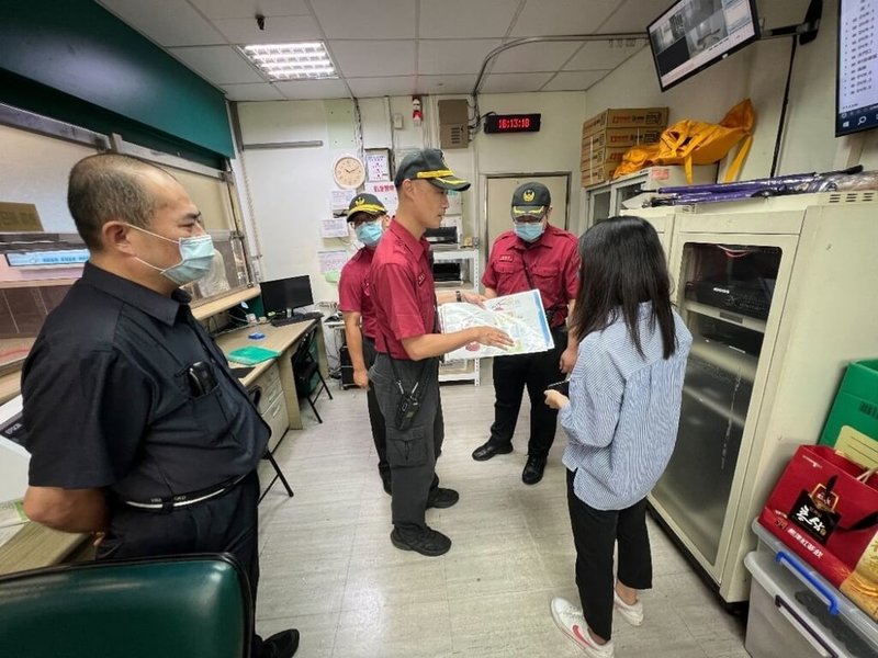 有鑑於屏東縣東港鎮安泰醫院日前火災釀死傷，高雄市消防局近期針對轄管92家醫療院所，加強消防安全設備檢查，預計10月底前完成。（高雄市消防局提供）中央社記者洪學廣傳真  113年10月17日