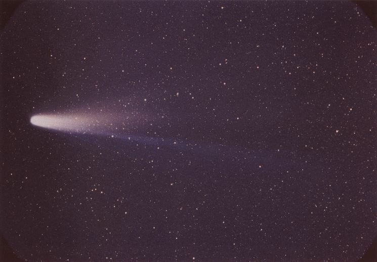 獵戶座流星雨由哈雷彗星（圖）產生。（圖取自美國國家航空暨太空總署空間科學數據中心網頁nssdc.gsfc.nasa.gov）