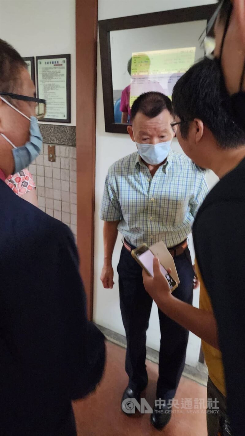 海軍退役少將夏復翔(中)涉共諜案。(中央社檔案照片)