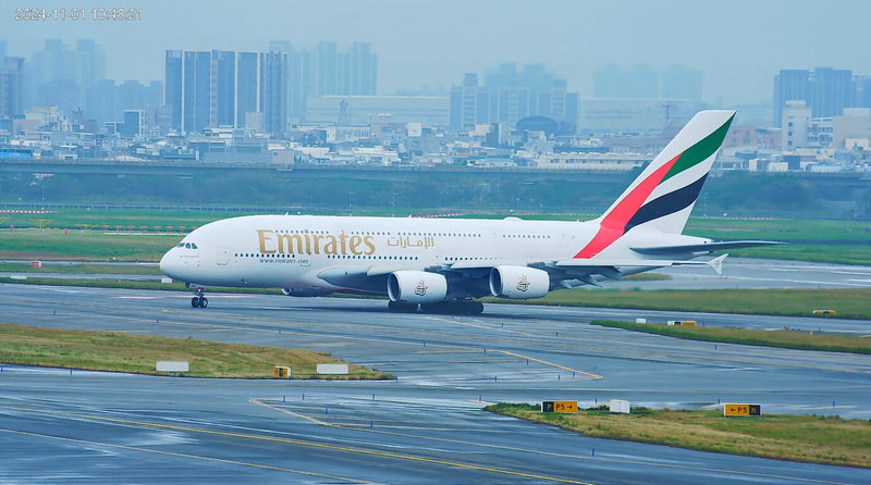 颱風康芮影響航班，韓亞航空、阿聯酋航空1日再加派A380客機疏運。（桃園機場公司提供）中央社記者葉臻傳真  113年11月1日