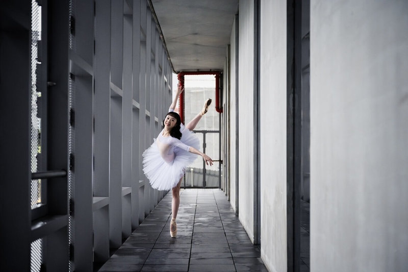 由不同國籍人士組成的新加坡芭蕾舞團（Singapore Ballet），是當地知名藝術團體，即將展開巡演。其中，年紀最小的團員年僅22歲，且是唯一來自台灣的葉立琳。（葉立琳提供）中央社記者吳昇鴻新加坡傳真  113年11月4日