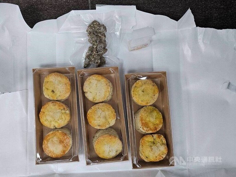 新竹開設餐酒館的24歲吳姓男子涉於網路販售毒品大麻和少見的大麻司康，北市警方得知後組成專案小組蒐證，近日在竹縣新豐鄉逮獲吳男，並溯源追查毒品供貨來源。（翻攝照片）中央社記者黃麗芸傳真  113年11月7日