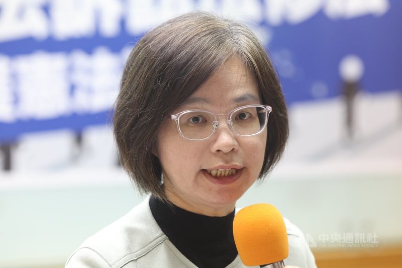 「拒絕憲訴法修惡、1116律師界守護憲法遊行」記者會12日在台大校友會館舉行,律師范瑞華(圖)出席發表看法。中央社記者趙世勳攝 113年11月12日