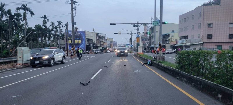 屏東市15日清晨發生死亡車禍，61歲陳姓男子行走斑馬線要到縣民公園晨運，遭重機騎士撞擊送醫不治。（屏東縣警局提供）中央社記者李卉婷傳真  113年11月15日