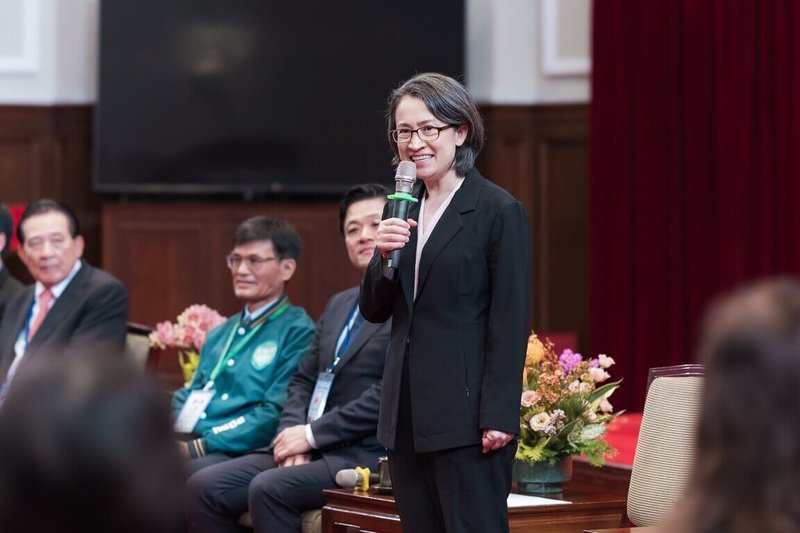 副總統蕭美琴25日接見「中華民國留日台灣同鄉會及菲律賓台灣同鄉會回國致敬團」。（總統府提供）中央社記者葉素萍傳真  113年11月25日