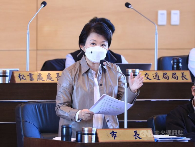 馬英九基金會邀請中國7所大學40名師生訪台,上海復旦大學學生宋思瑤1日參訪台中洲際棒球場時,以「中國台北隊」祝賀台灣獲世界12強賽冠軍。台中市長盧秀燕(圖)2日表示,中央沒表示意見,地方不宜超越。中央社記者趙麗妍攝 113年12月2日