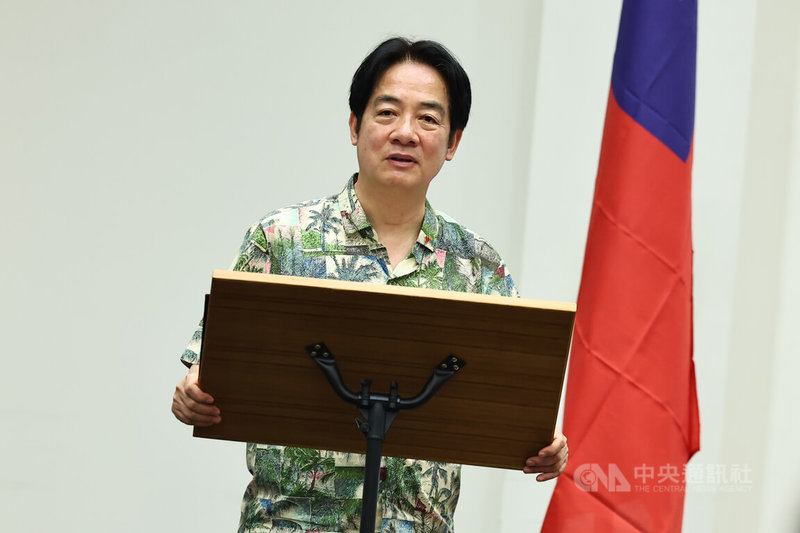 總統賴清德(圖)出訪太平洋友邦,第2站在當地時間4日上午抵達吐瓦魯,賴總統下午會晤吐瓦魯總理泰歐(Feleti Teo,另譯:戴斐立)及內閣團隊並致詞。中央社記者翁睿坤吐瓦魯攝 113年12月4日