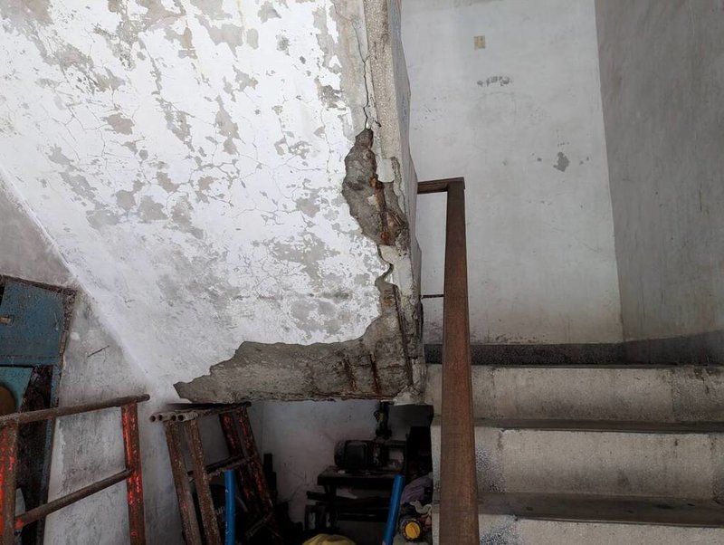 桃園市政府都市發展局13日表示,「高氯離子鋼筋混凝土建築物處理自治條例」獲桃園市議會三讀通過,本次條例新訂海砂屋停止使用、拆除標準等明確規範,並給予海砂屋主自拆誘因和最高新台幣20萬元補助。(桃園市都發局提供)中央社記者葉臻傳真 113年12月13日