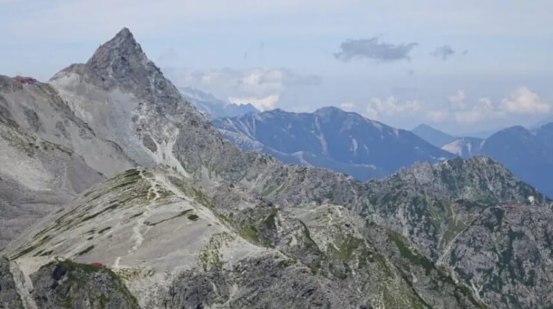 飛驒山脈槍岳。（圖取自飛驒高山觀光公式官網hidatakayama.or.jp/）