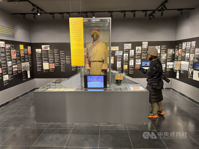 西藏博物館(Tibet Museum)依時間軸記載的方式,呈現了西藏的每一個重要時刻。中央社記者李晉緯達蘭薩拉攝 113年12月19日