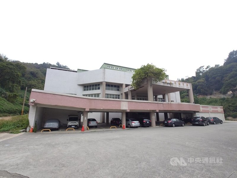 連江縣立南竿鄉體育館（圖）自民國87年啟用以來，為縣內重要運動場館，但因結構老化，建物存在潛在危險，將於114年元旦起閉館，停止使用。中央社記者潘欣彤攝  113年12月27日