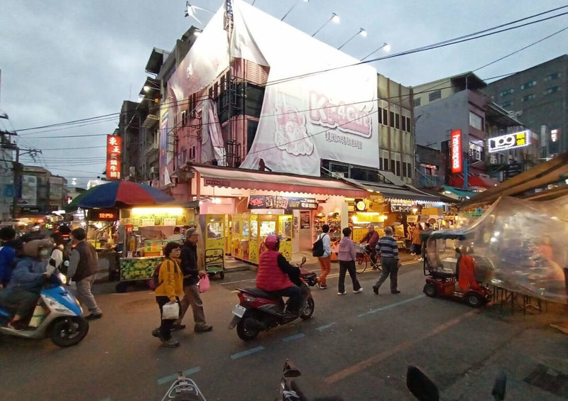 宜蘭縣地價及標準地價評議委員會1日公告年度土地現值，羅東夜市內的民權路93號街角（圖）連23年蟬聯地王，土地現值換算每坪約新台幣149.5萬元；最低價土地則為武荖坑、東澳間林班地。（宜蘭縣政府地政處提供）中央社記者王朝鈺傳真  114年1月2日