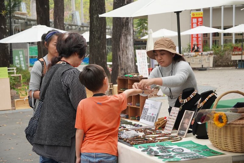 茂林國家風景區管理處表示，為期10個月的「山那邊的市集」將在高雄茂林、寶山率先登場，集結優質攤商、文化手作體驗及部落歌手，歡迎民眾參與。（茂林國家風景區管理處提供）中央社記者張已亷傳真  114年1月2日