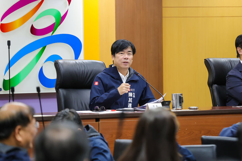 高雄市長陳其邁（圖）7日上午主持2025年首場市政會議，針對即將到來的春節連續假期，指示加強景點及重要幹道的車流監控與疏導等。（高雄市政府提供）中央社記者蔡孟妤傳真  114年1月7日