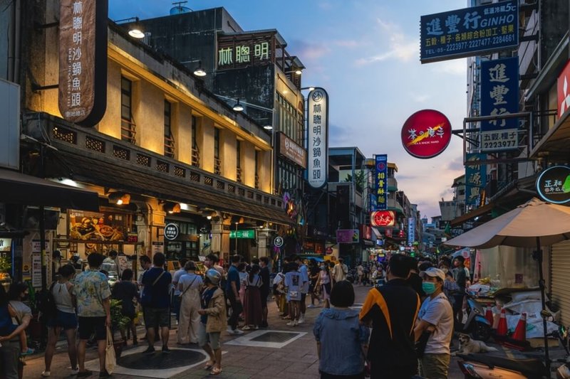 數位旅遊平台Agoda發布新聞稿表示，嘉義成為吸引國際旅客訪台成長最快的旅遊目的地，砂鍋魚頭等美食也受到不少旅客喜歡。（Agoda提供）中央社記者余曉涵傳真  114年1月8日