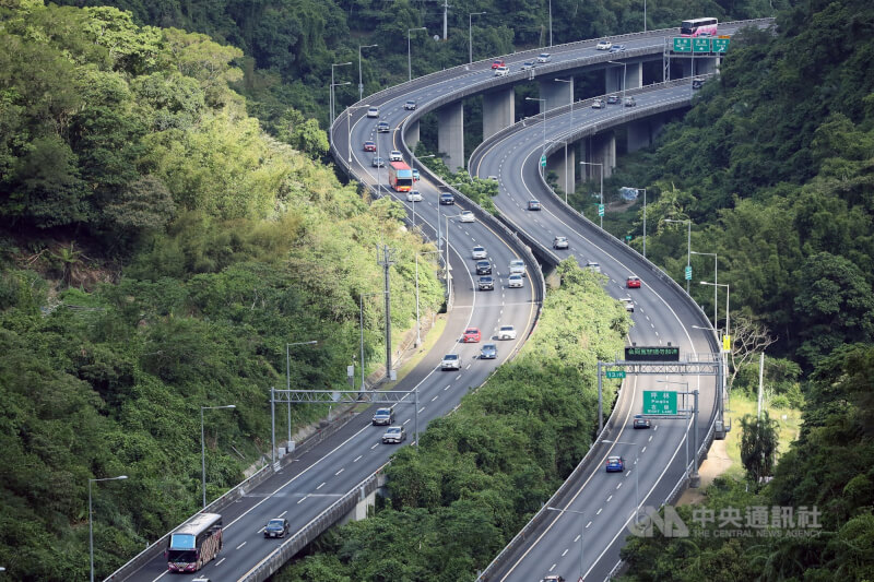 圖為國5南北雙向車流。（中央社檔案照片）