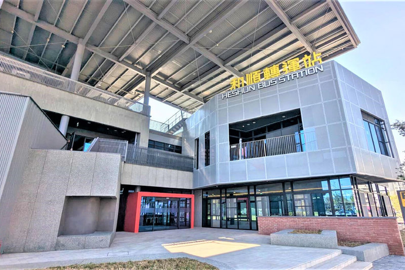 台南市安南區和順轉運站將於15日起試營運,除整合公車路線提供轉乘,並規劃商場空間,可望成為安南區新地標。(台南市政府提供)中央社記者楊思瑞台南傳真 114年1月9日