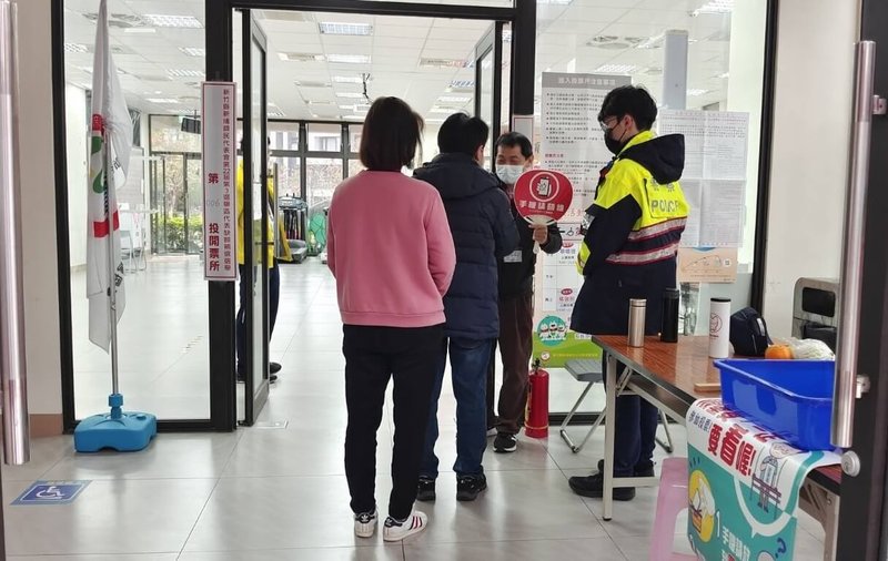 新竹縣新埔鎮民代表缺額補選11日投票，縣選委會表示，本次補選為同額競選，候選人王繼緯得票數1207票，已符合公職人員選舉罷免法票數須達該選舉區選舉人總數10%以上，始得當選之規定；選舉結果及當選人名單將於16日前公告。（新竹縣選委會提供）中央社記者魯鋼駿傳真 114年1月11日