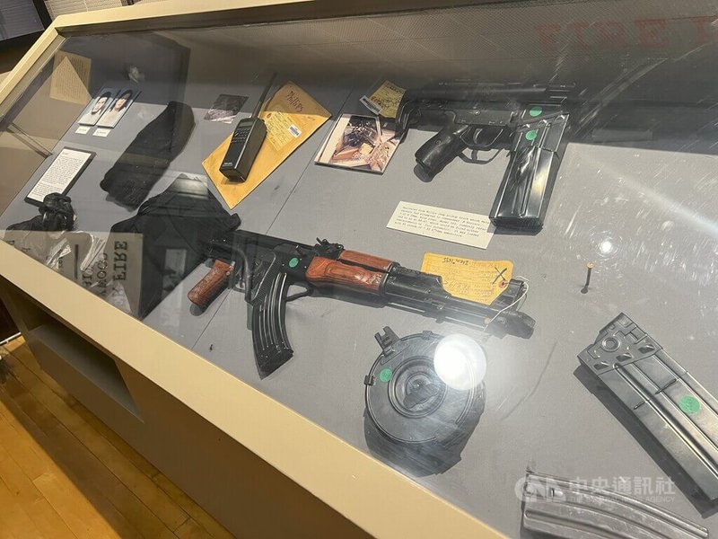 洛杉磯警察博物館見證洛杉磯百年犯罪史,館內收藏重大刑案的物證與武器。中央社記者林宏翰洛杉磯攝 114年1月27日