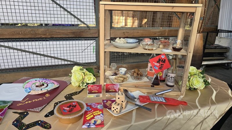 過年當然少不了美食,為期3個星期的「LunarFest」活動現場有攤位擺設,能品嘗到美味台灣小吃。中央社記者程愛芬溫哥華攝 114年1月30日
